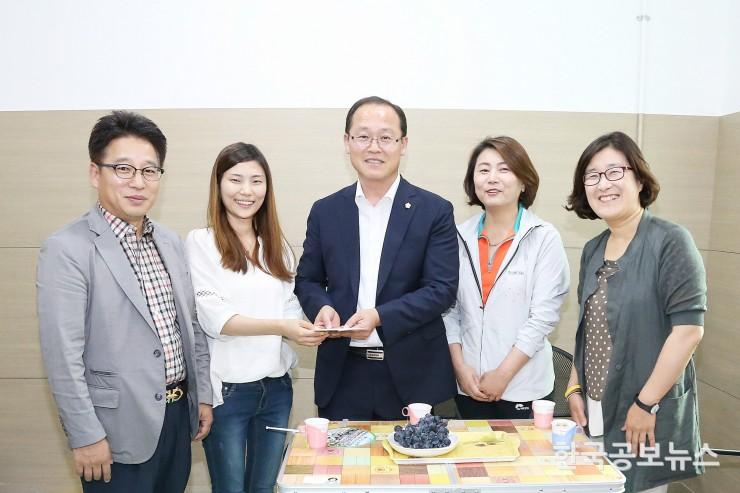 기사 사진