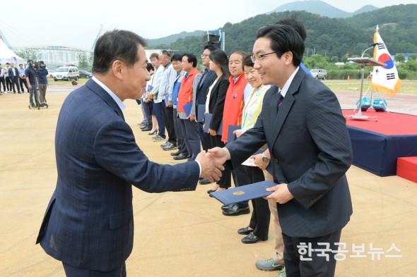 기사 사진