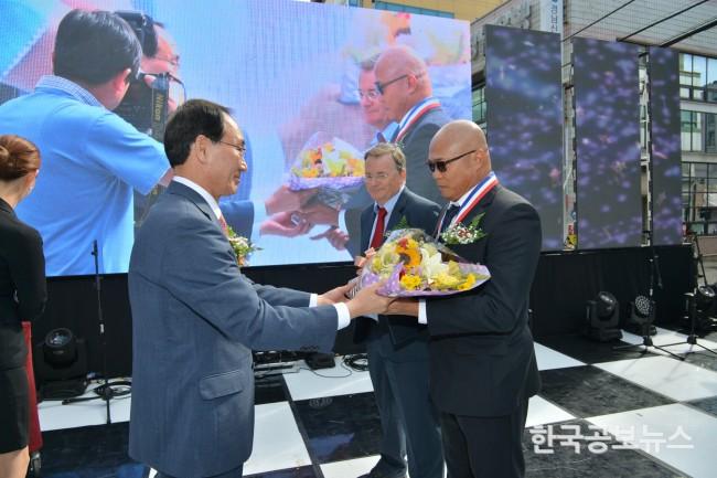 기사 사진