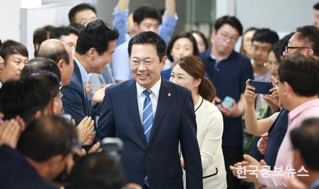 기사 사진