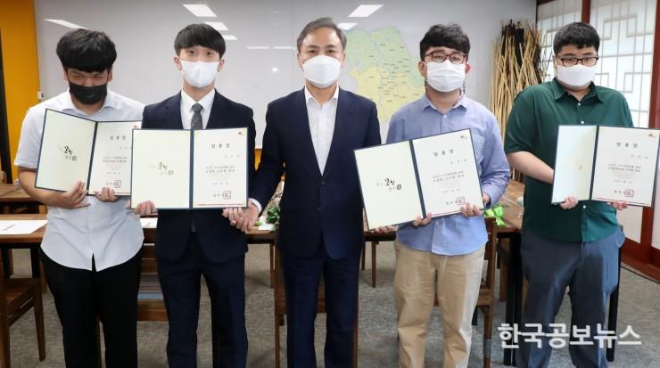 기사 사진
