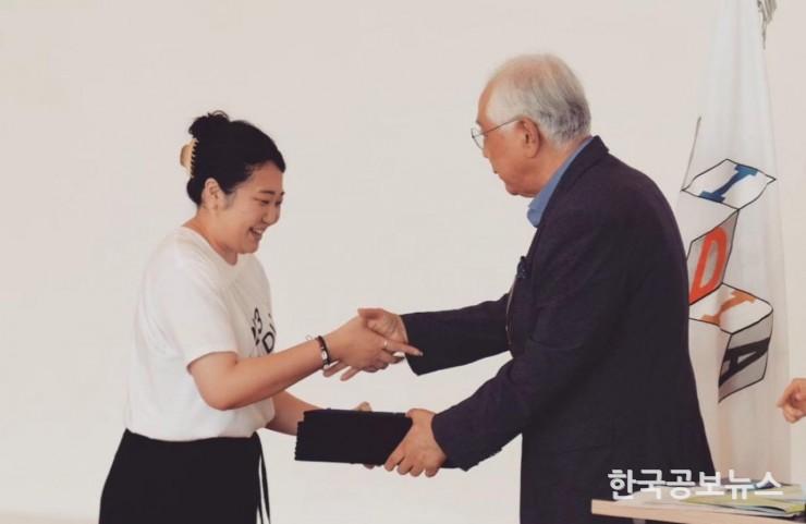 기사 사진