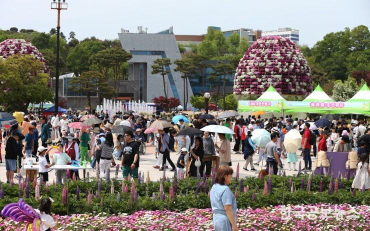 제26회 함평나비대축제 18만여 인파 찾아... 성황리 마무리  기사 사진