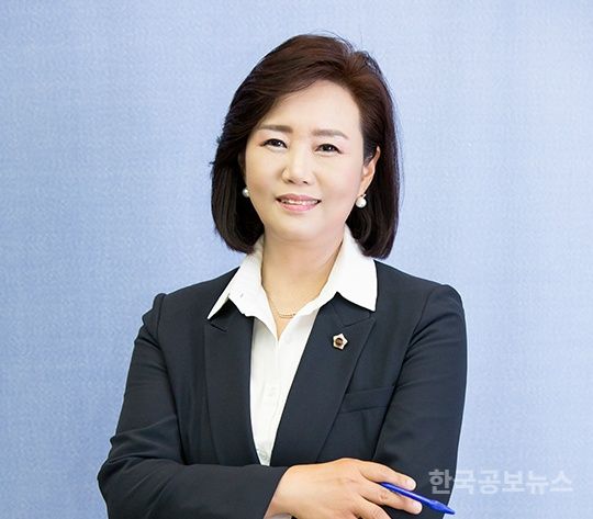 정윤경 도의원, 경기도교육청 교권보호 위원회 위원 위촉 기사 사진