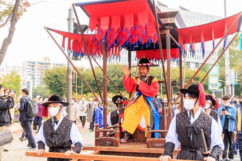 마포나루 새우젓 축제, 전야제 레드로드에서 화려하게 개최 기사 사진